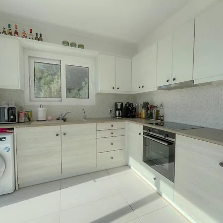 Βίλα M&m Met Eigen Zwembad *