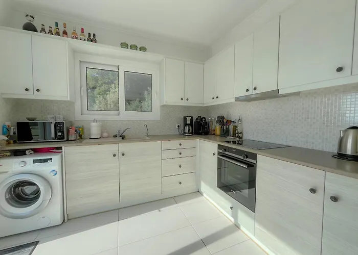 Βίλα M&m Met Eigen Zwembad *