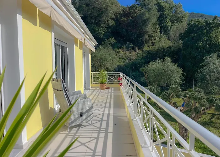 Βίλα M&m Met Eigen Zwembad *